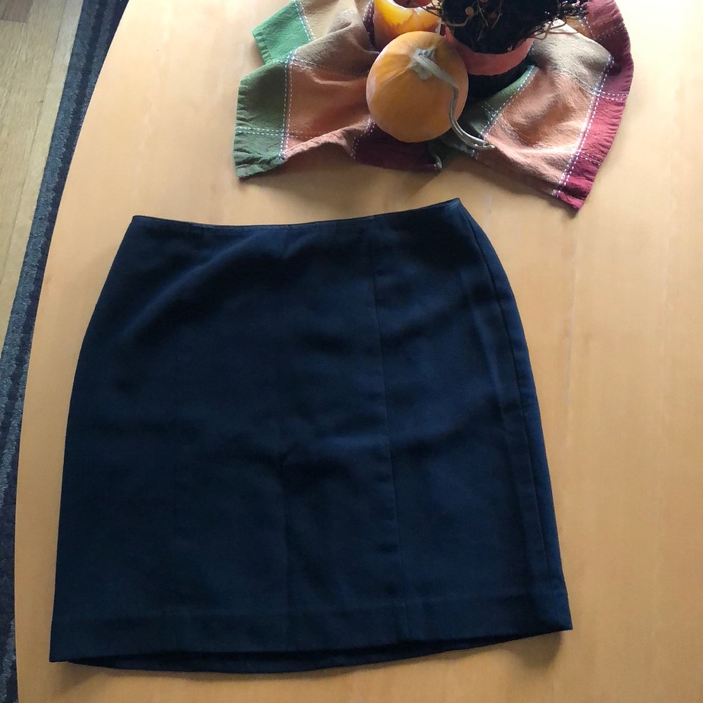 Size 8 over the knee black GAP pencil skirt